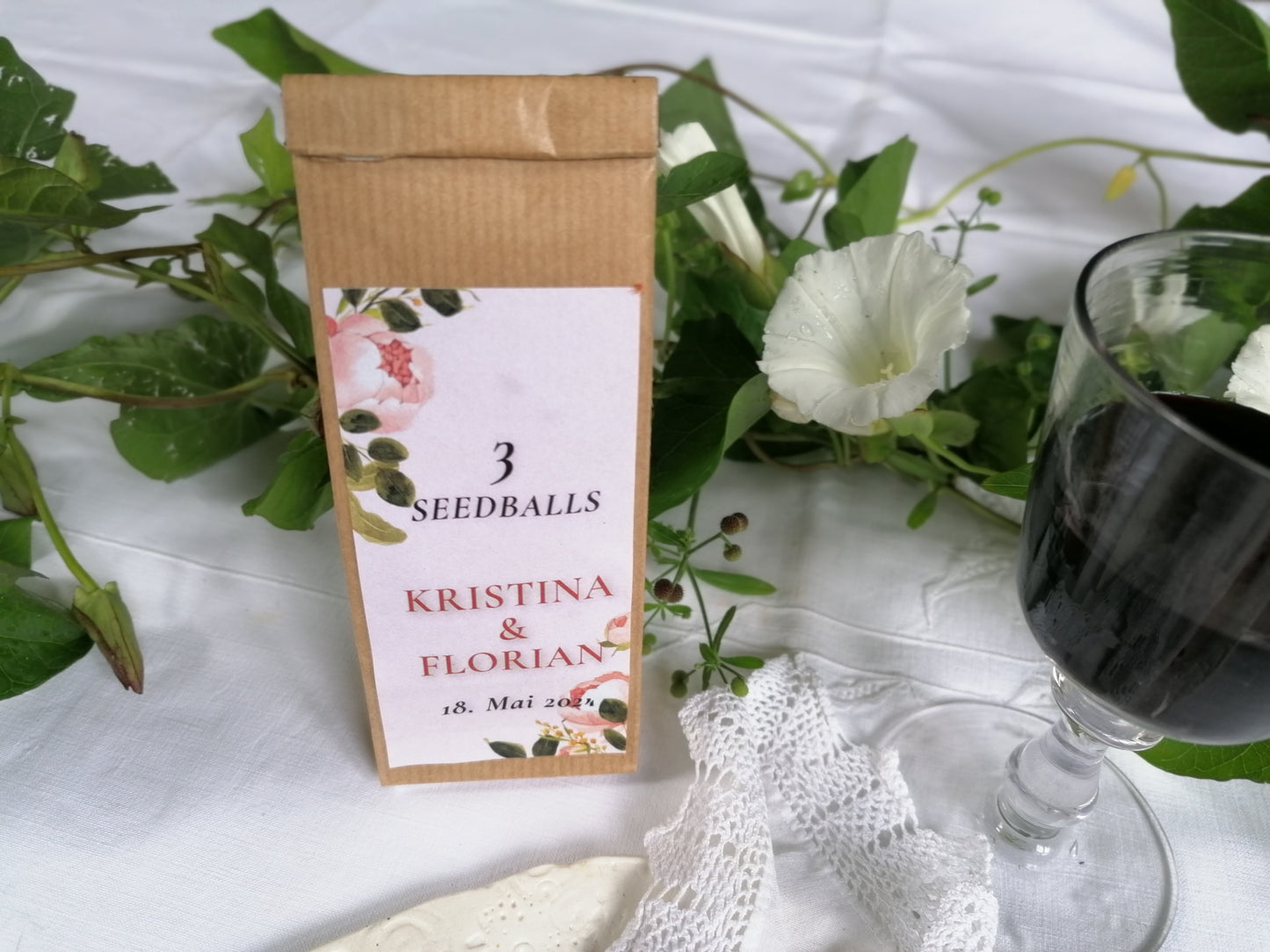 Seedballs in der Teetüte mit persönlichem Etikett - nachhaltige Give-Aways